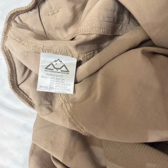 Men's Tan Cargo Pants - Picture 5 of 6